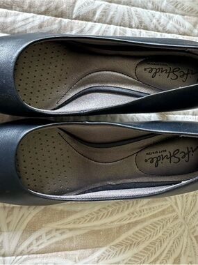 Life Stride Black Women's Comfort Slip-On Flats